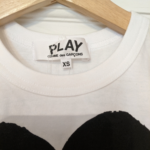 NWT Comme Des Garcons White With Black Heart Women T-shirt Size: X-Small - Picture 3 of 5